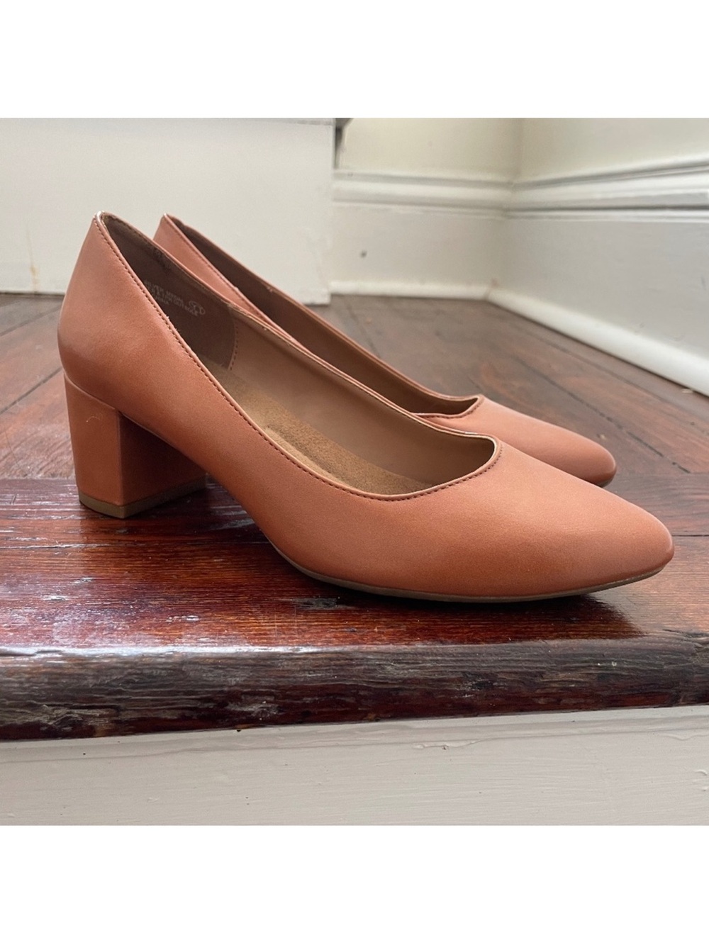 AEROSOLES Tan brown nude Stacked Block Heel Pumps 6